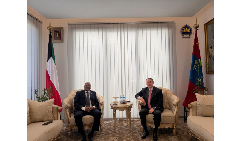 ЭЛЧИН САЙД П.СЭРГЭЛЭН ЭСВАТИНИГИЙН ХААНТ УЛСААС КУВЕЙТ УЛСАД СУУГАА ЭЛЧИН САЙД НКУЛУЛЕКО ДЛАМИНИ-Г ХҮЛЭЭН АВЧ УУЛЗАВ